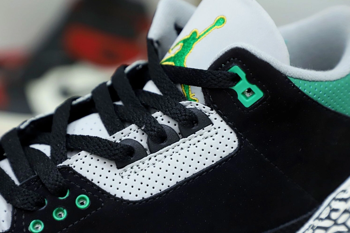 AIR GREEN JORDAN 3 PINE 0904